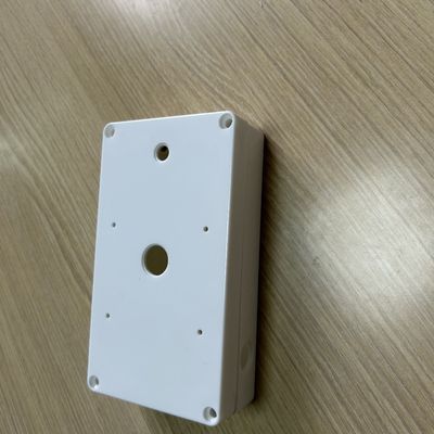 Ανθεκτικά στην υπεριώδη ακτινοβολία, αδιάβροχα εξωτερικά πλαστικά πολυκαρβονικά περιβλήματα λευκού χρώματος για ηλεκτρονικά